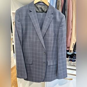 Stafford blue checkered suit 44L